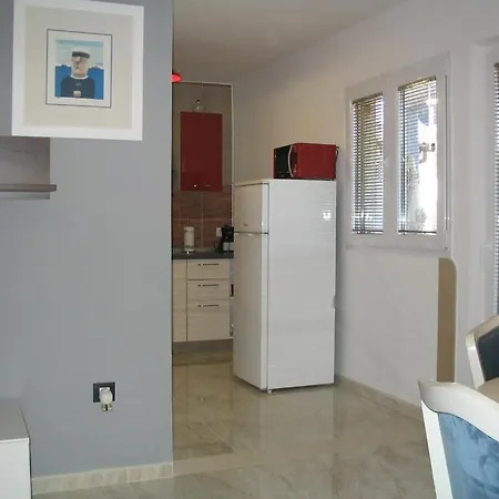 Apartment In With Terrace, Air Conditioning, Wifi, Washing Machine Fazana