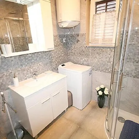 In With Terrace, Air Conditioning, Wifi, Washing Machine * Fazana